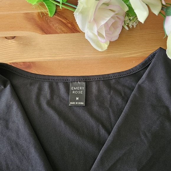 SHEIN Emery Rose - Solid Knot Side Wrap Tee Size M - Picture 3 of 12